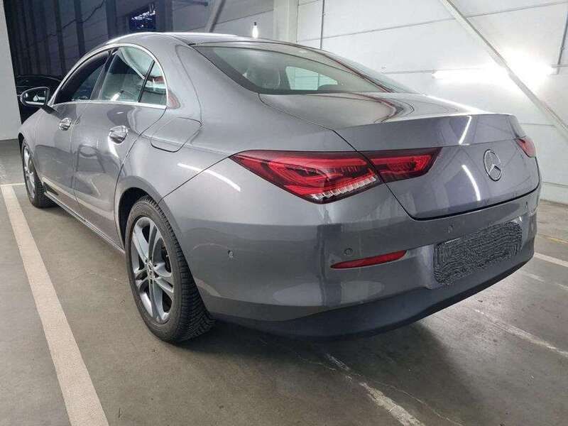 Usado Mercedes CLA180 Business 116 CV (85 kW) 2020 Gris Berlina