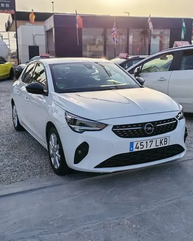 Usado Opel Corsa Elegance 101 CV (74 kW) 2020 Blanco Utilitario