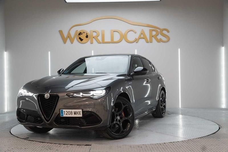 Usado Alfa Romeo Stelvio Veloce 210 CV (154 kW) 2023 Gris SUV