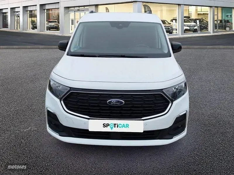 Usado Ford Tourneo Connect Titanium 122 CV (89 kW) 2022 Blanco Monovolumen