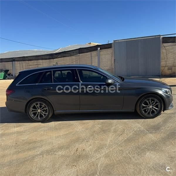 Usado Mercedes C220 Avantgarde 170 CV (125 kW) 2016 Gris / plata Familiar
