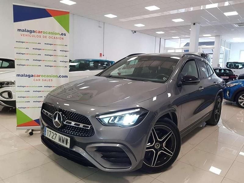 Usado Mercedes GLA200 163 CV (119 kW) 2024 Gris SUV