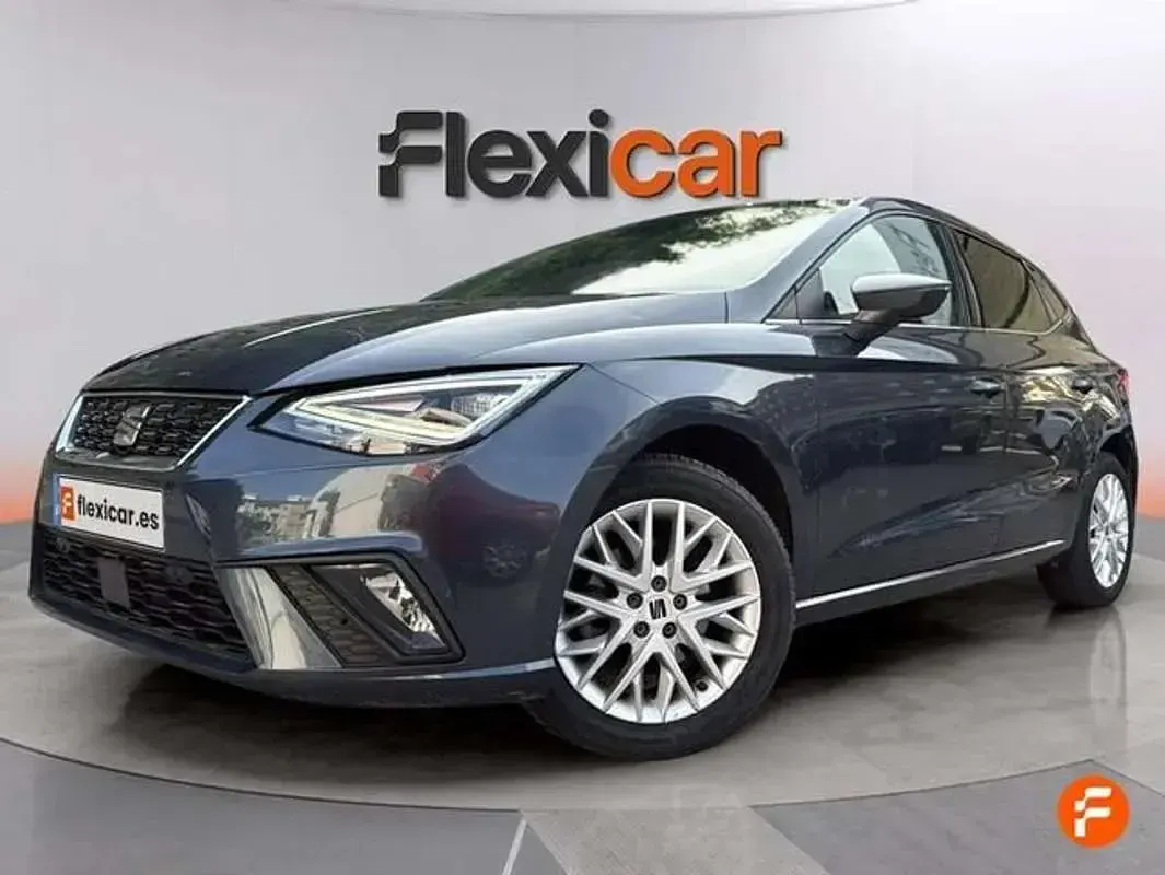 Usado Seat Ibiza XCELLENCE 116 CV (85 kW) 2024 Gris Utilitario