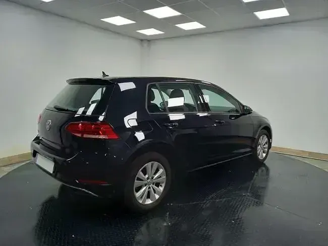 Usado VW Golf VII Comfortline 116 CV (85 kW) 2019 Negro Berlina