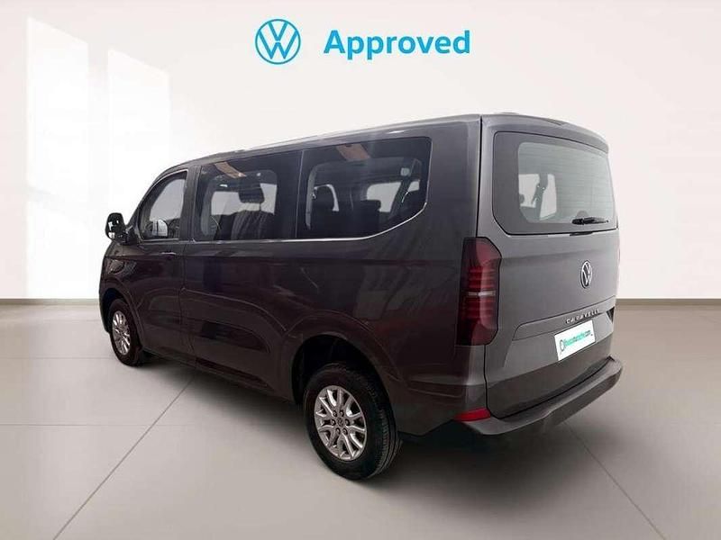 Usado VW Caravelle Comfortline 110 CV (80 kW) 2025 Gris Monovolumen