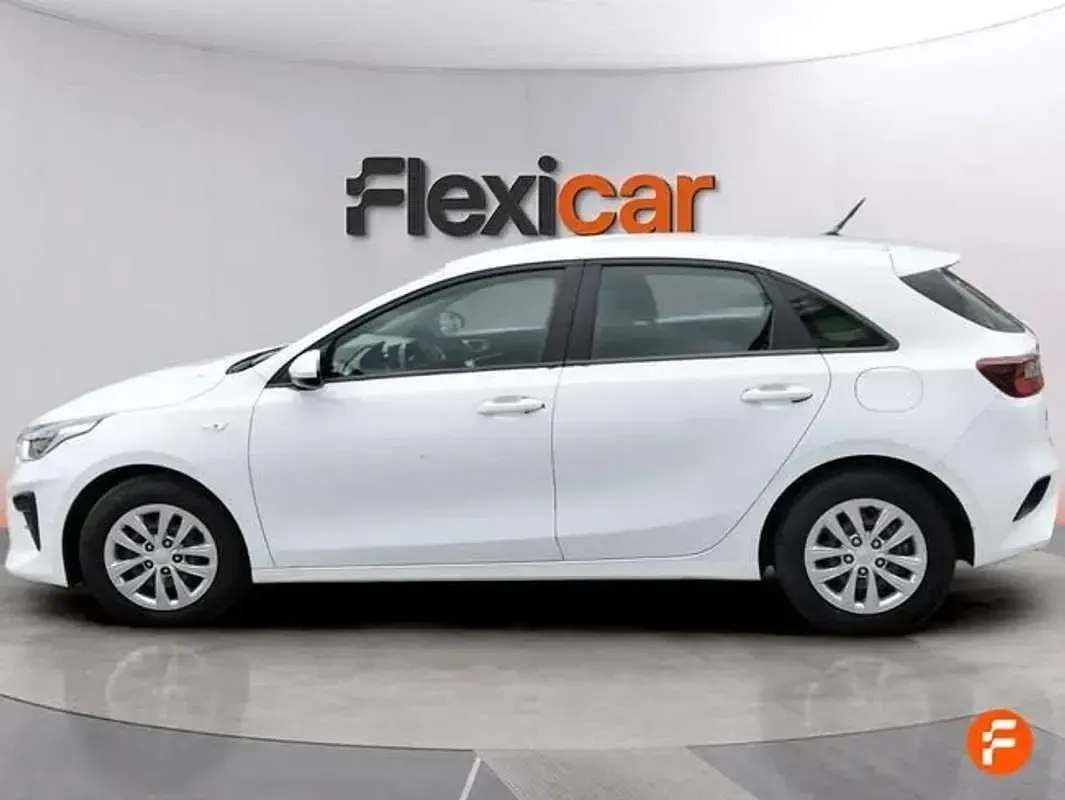 Usado Kia Ceed 120 CV (88 kW) 2020 Blanco Utilitario