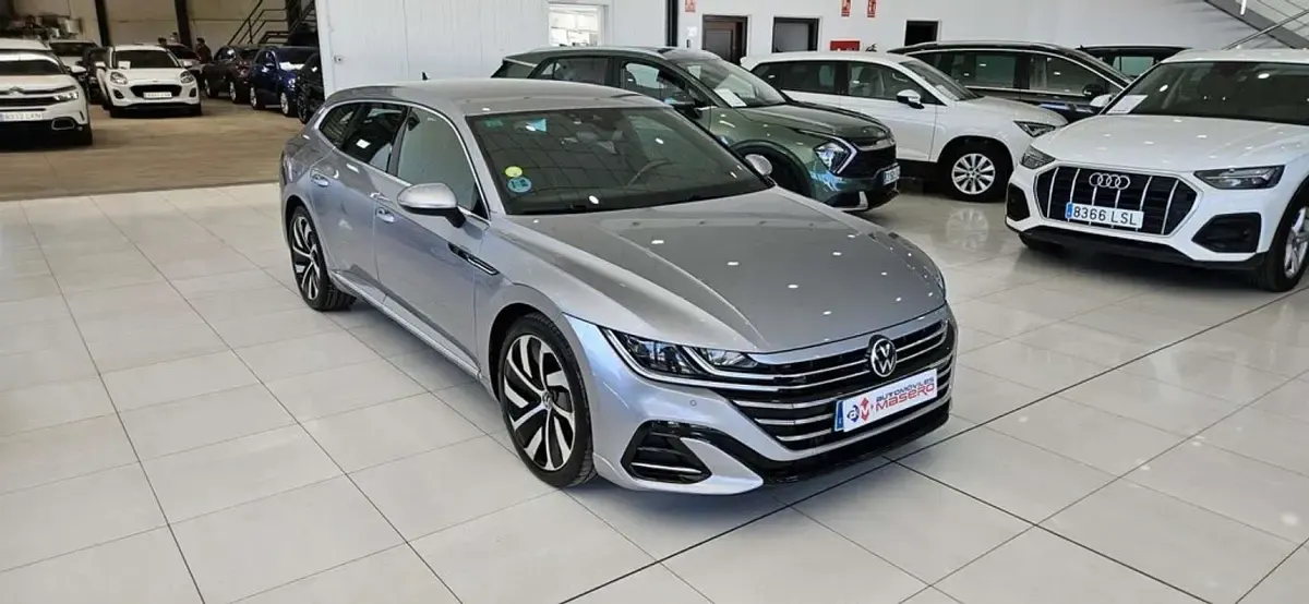 Usado VW Arteon R-line 150 CV (110 kW) 2022 Gris Familiar