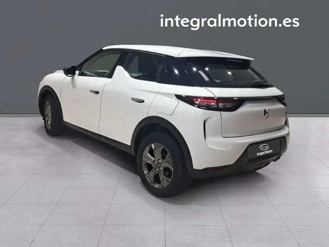 Usado DS Automobiles DS3 Crossback So Chic 110 CV (80 kW) 2021 Blanco SUV