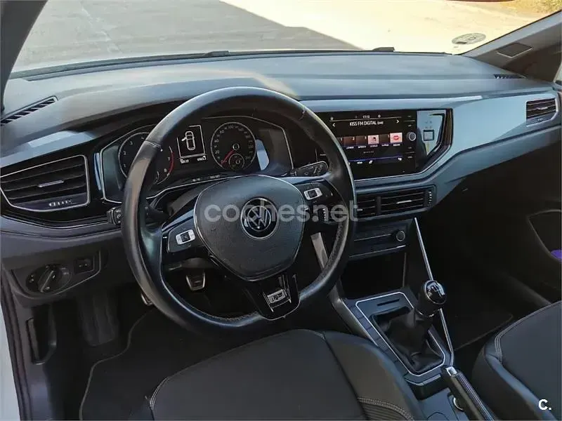 Usado VW Polo R-line 110 CV (80 kW) 2021 Blanco Utilitario