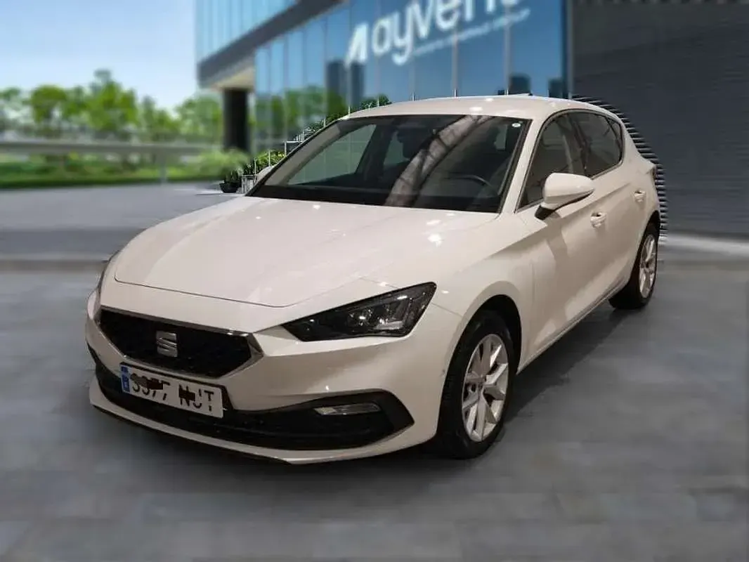 Usado Seat Leon Style 116 CV (85 kW) 2026 Blanco Familiar