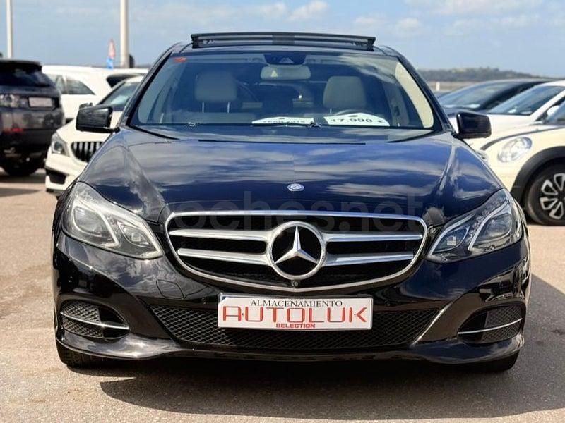 Usado Mercedes E220 Avantgarde 170 CV (125 kW) 2015 Negro Berlina