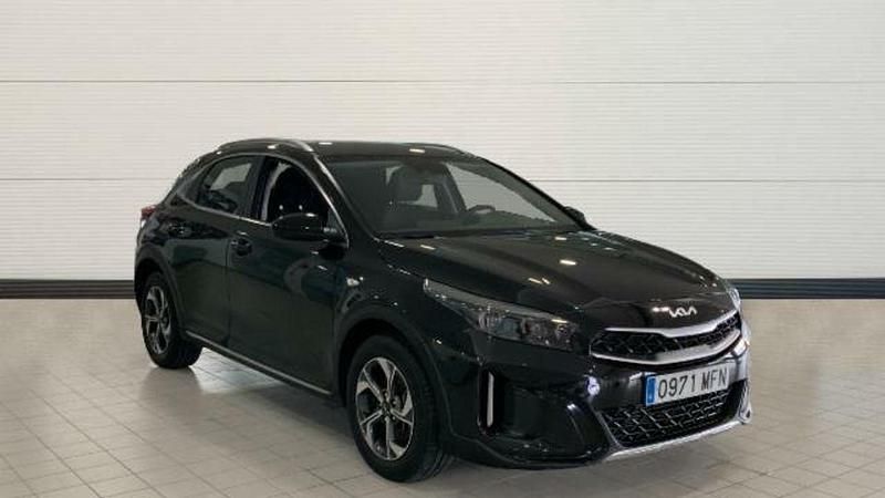 Usado Kia XCeed 120 CV (88 kW) 2023 Negro SUV