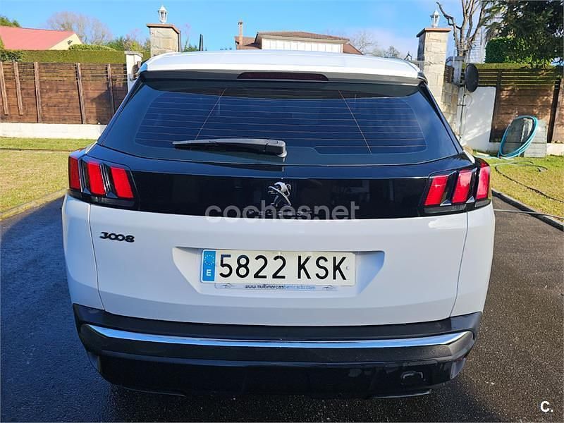 Usado Peugeot 3008 Active 130 CV (95 kW) 2018 Blanco SUV