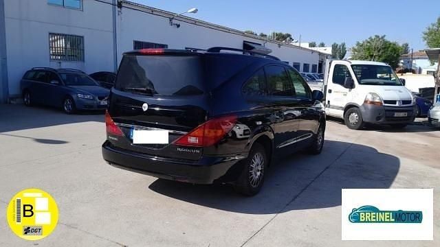 Usado SsangYong Rodius Limited 165 CV (121 kW) 2013 Negro Monovolumen