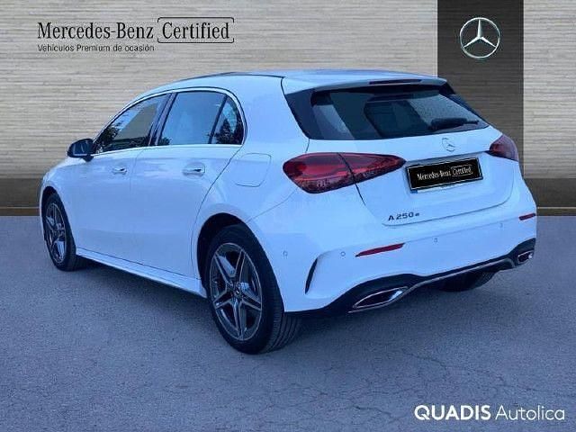 Usado Mercedes A250 218 CV (160 kW) 2025 Blanco polar