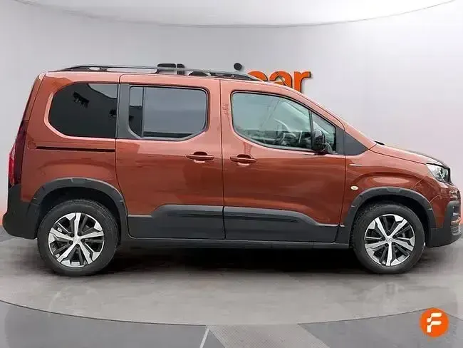 Usado Peugeot Rifter GT-line 130 CV (95 kW) 2020 Naranja Monovolumen