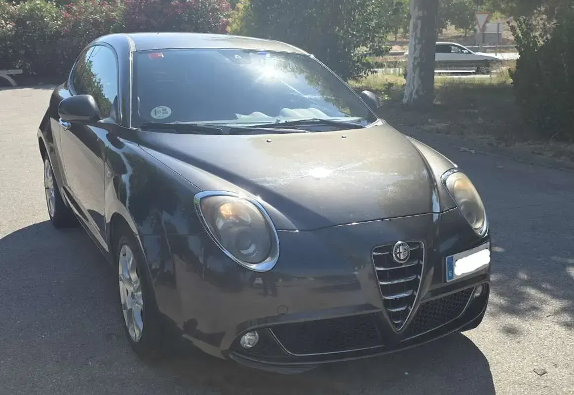 Usado Alfa Romeo MiTo 84 CV (61 kW) 2014 Gris Utilitario