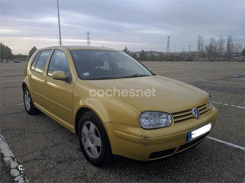 Usado VW Golf III Conceptline 100 CV (73 kW) 1999 Amarillo Berlina
