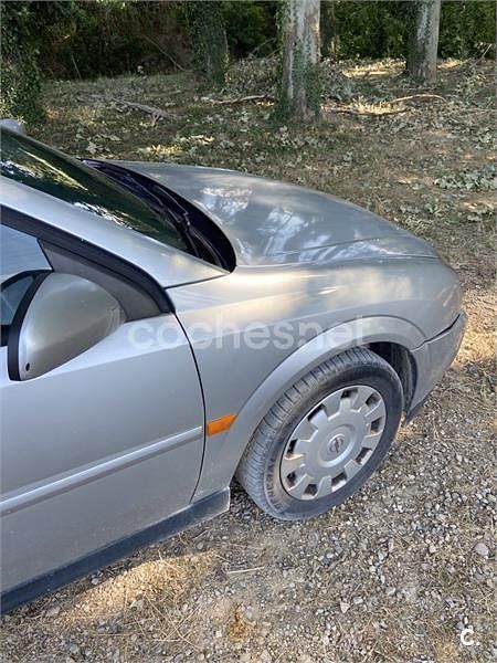 Usado Opel Vectra Comfort 125 CV (91 kW) 2003 Gris / plata Berlina