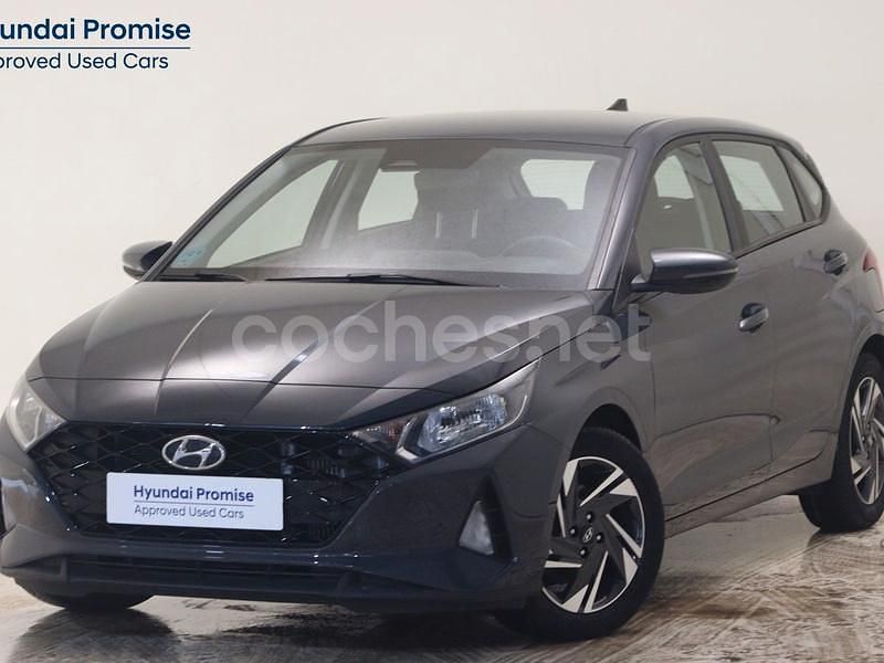Gris / plata Usado 2022 Hyundai i20 Berlina | 14.500 € (Buen precio) - Imagen 1/4