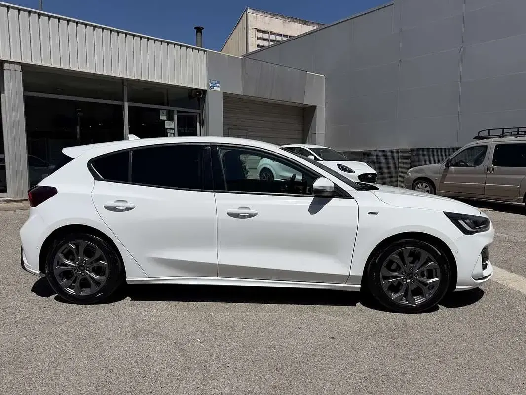 Usado Ford Focus ST-Line X 155 CV (114 kW) 2024 Blanco Utilitario