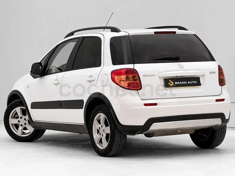 Usado Suzuki SX4 GL 120 CV (88 kW) 2012 Blanco SUV