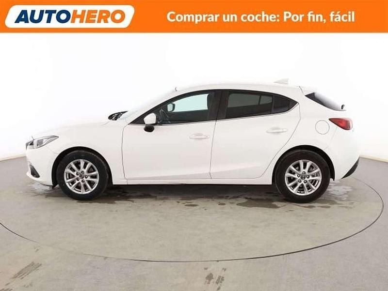 Używany Mazda 3 Style 105 KM (77 kW) 2016 Biały Sedan/Limuzyna