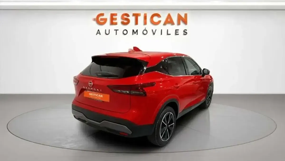 Usado Nissan Qashqai Tekna 158 CV (116 kW) 2024 Rojo SUV