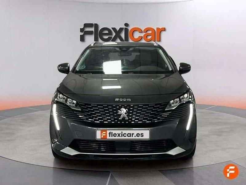 Usado Peugeot 5008 Allure 131 CV (96 kW) 2021 Blanco SUV
