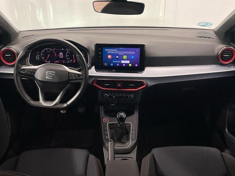 Usado Seat Ibiza FR 115 CV (84 kW) 2024 Gris Utilitario