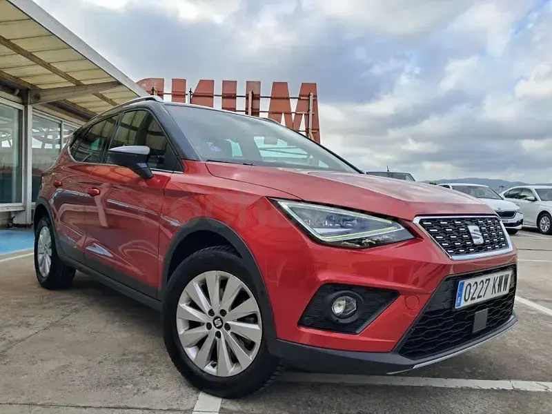 Usado Seat Arona XCELLENCE 90 CV (66 kW) 2019 Granate SUV