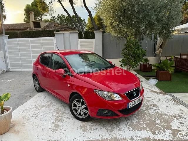 Usado Seat Ibiza Style 105 CV (77 kW) 2010 Rojo Berlina