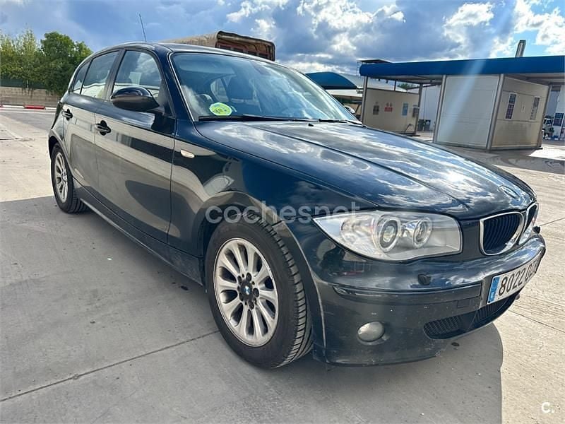 Negro Usado 2006 BMW 118 Utilitario | 6399 € (Precio justo) - Imagen 1/4