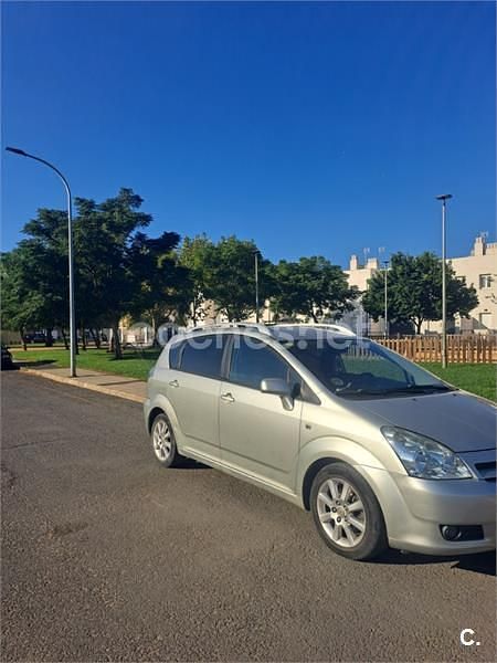 Usado Toyota Corolla Verso Luna 136 CV (100 kW) 2006 Gris / plata Monovolumen