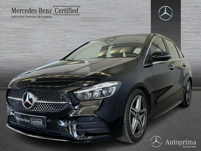 Usado Mercedes B200 150 CV (110 kW) 2024 Negro noche Monovolumen
