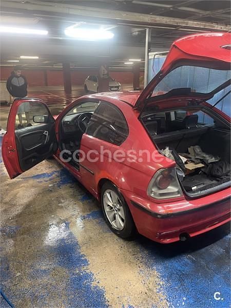 Begagnad BMW 320 150 HK (110 kW) 2003 Röd Sedan