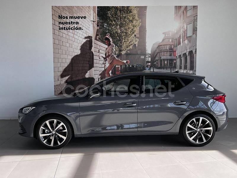 Nuevo Seat Leon FR 150 CV (110 kW) 2025 Gris / plata Berlina