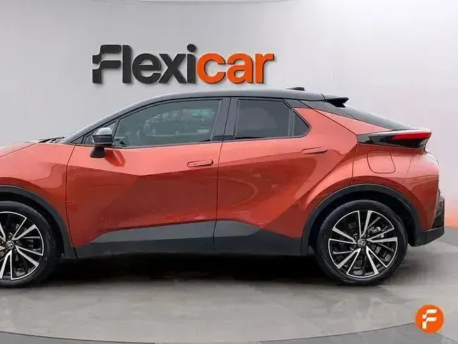 Käytetty Toyota C-HR Advance 140 HP (102 kW) 2025 Oranssi Katumaasturi
