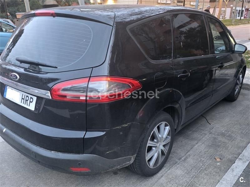 Usado Ford S-MAX Trend 140 CV (102 kW) 2013 Negro Monovolumen