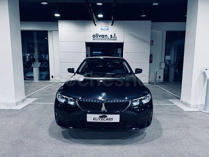 Usado BMW 320e Comfort Edition 204 CV (150 kW) 2022 Negro Berlina