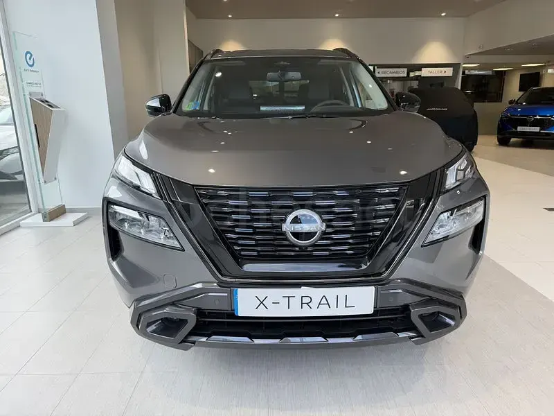 Nuevo Nissan X-Trail 204 CV (150 kW) 2026 Gris / plata SUV