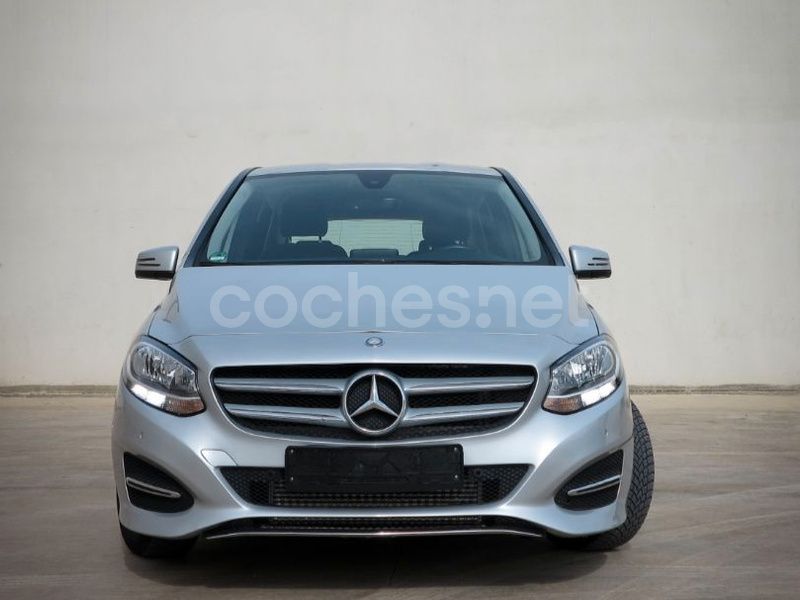 Gris / plata Usado 2017 Mercedes B180 Monovolumen | 14.900 € (Super precio) - Imagen 1/4