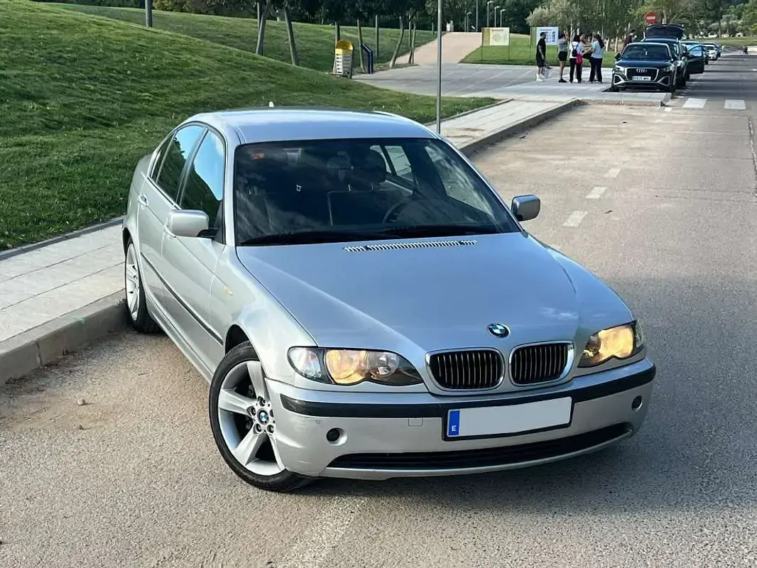 Usado BMW 316 116 CV (85 kW) 2005 Gris Berlina