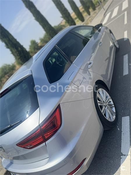 Usado Seat Leon ST 150 CV (110 kW) 2020 Gris / plata Familiar