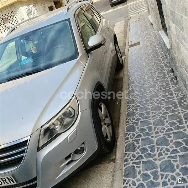 Usado VW Tiguan 170 CV (125 kW) 2009 Gris / plata SUV