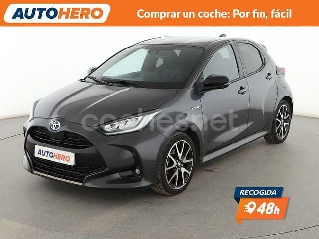 Usado Toyota Yaris Hybrid Style 116 CV (85 kW) 2021 Gris Berlina