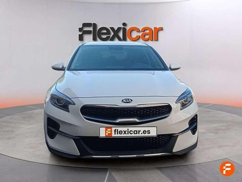 Usado Kia XCeed 120 HP (88 kW) 2021 Branco SUV