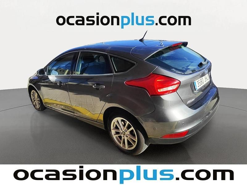 Usado Ford Focus Trend+ 125 CV (91 kW) 2015 Gris Utilitario