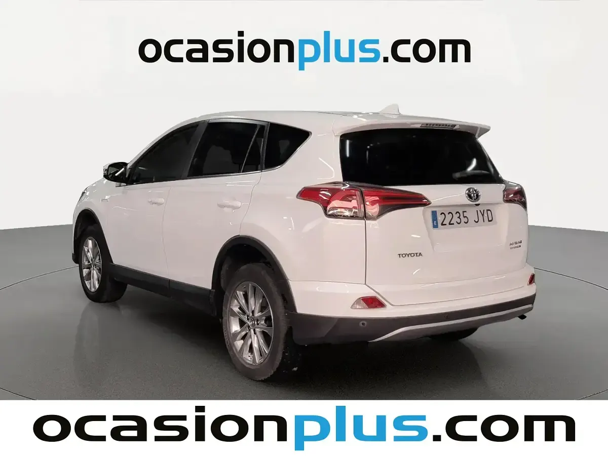 Usado Toyota RAV4 Advance 197 CV (144 kW) 2017 Blanco SUV
