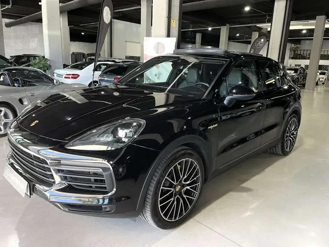 Usado Porsche Cayenne E-Hybrid 462 CV (339 kW) 2019 Negro SUV